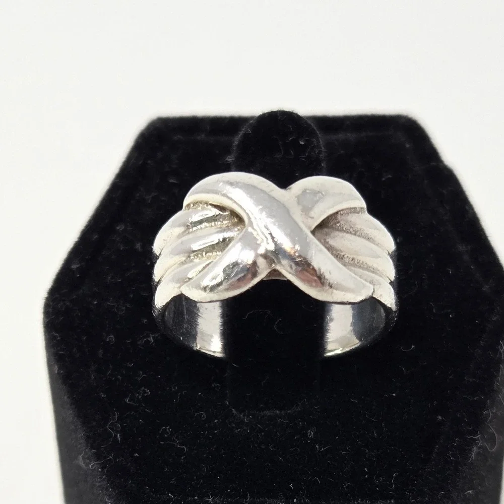 Sterling Silver 925 Intertwined Crisscross Knot‎ Kiss Band Ring Size 5.5  4.9g